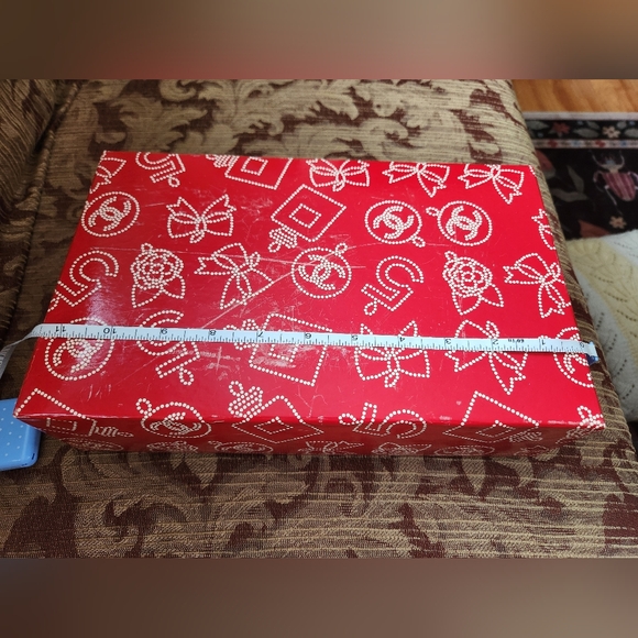 Chanel Red Gift Box - Picture 4 of 6